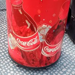 2003 Coca-Cola Drink / Cooler/ Well/Tub