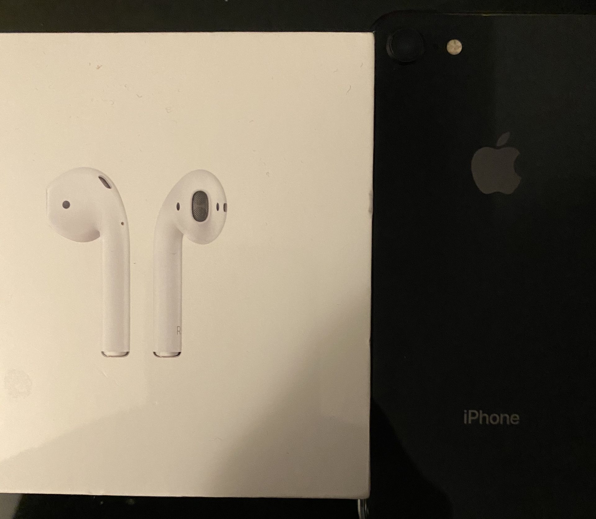 Bundle deal iPhone 8 64g and AirPods