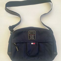 Tommy Hilfiger Crossbody Bag