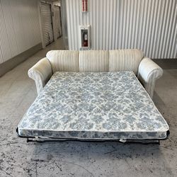 Comfy Nice Sofa Bed Couch 🔥🔥🔥
