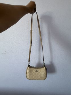 Coach purse Beige