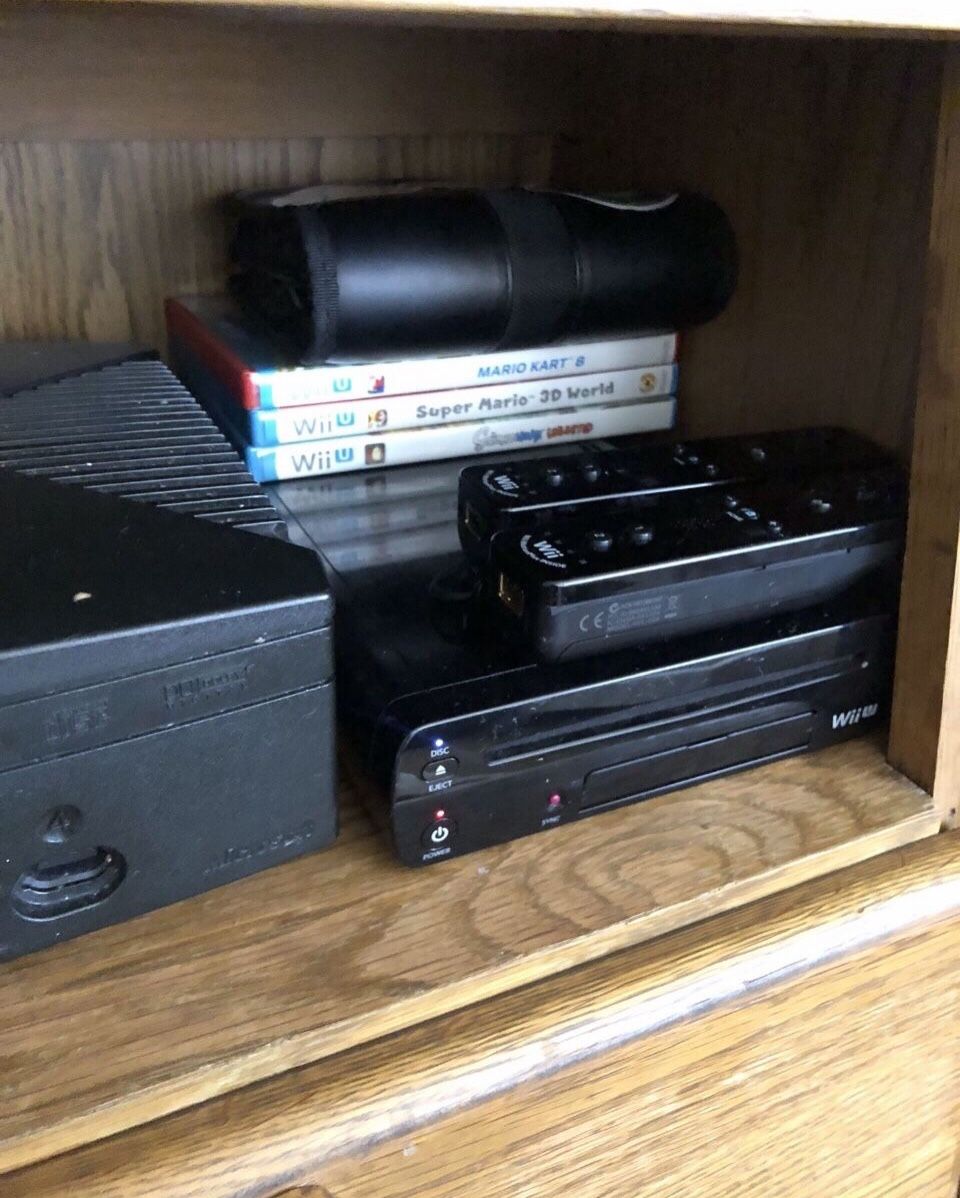 **WiiU COMPLETE** Console, Accessories & Games