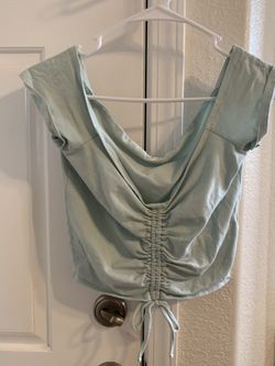 Hollister Off Sleeve 