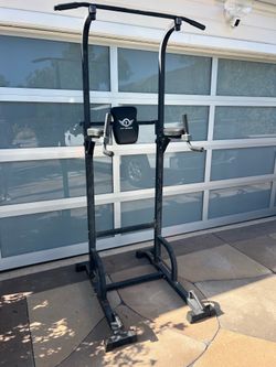 Power tower pull up bar