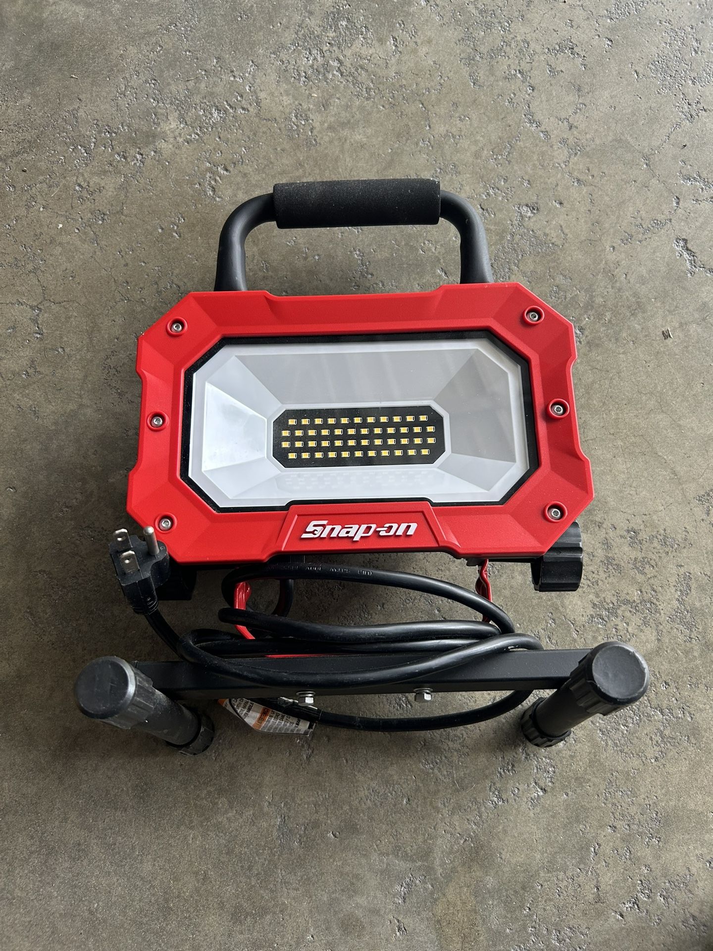 Snap On Plug In Light 2000 Lumens