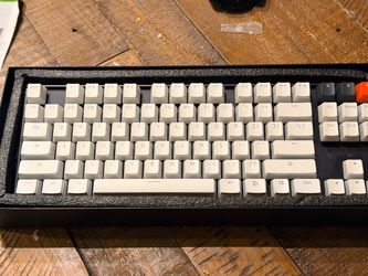 Keychron k8 Mechanical Keyboard with custom White Keycaps