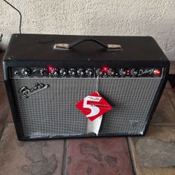 Fender Deluxe Vintage Modified Tube Amplifier W Foot Pedal As Well