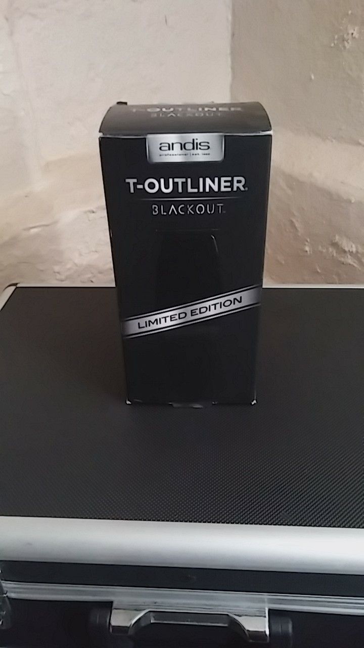 Andis T outliner Blackout