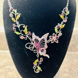 Beautiful Butterfly Necklace 
