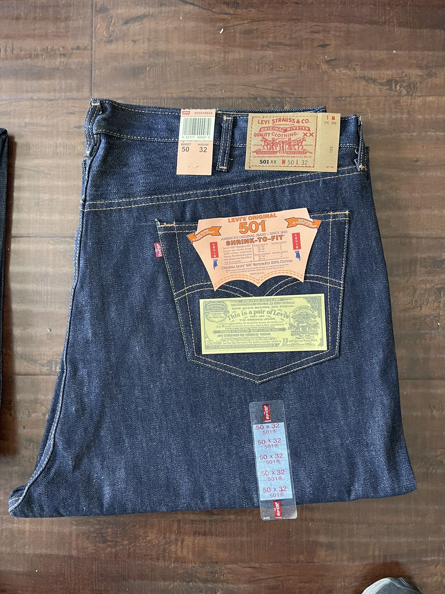 501 LEVIS 48x32 50x32