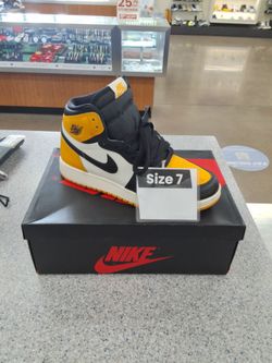 Nike 575441-711 Shoes Size 7 with box