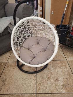 Gently Used Pet Hanging Bed