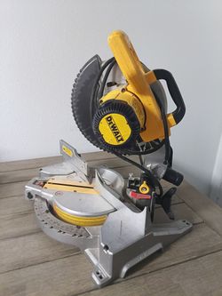 DeWalt mitter saw