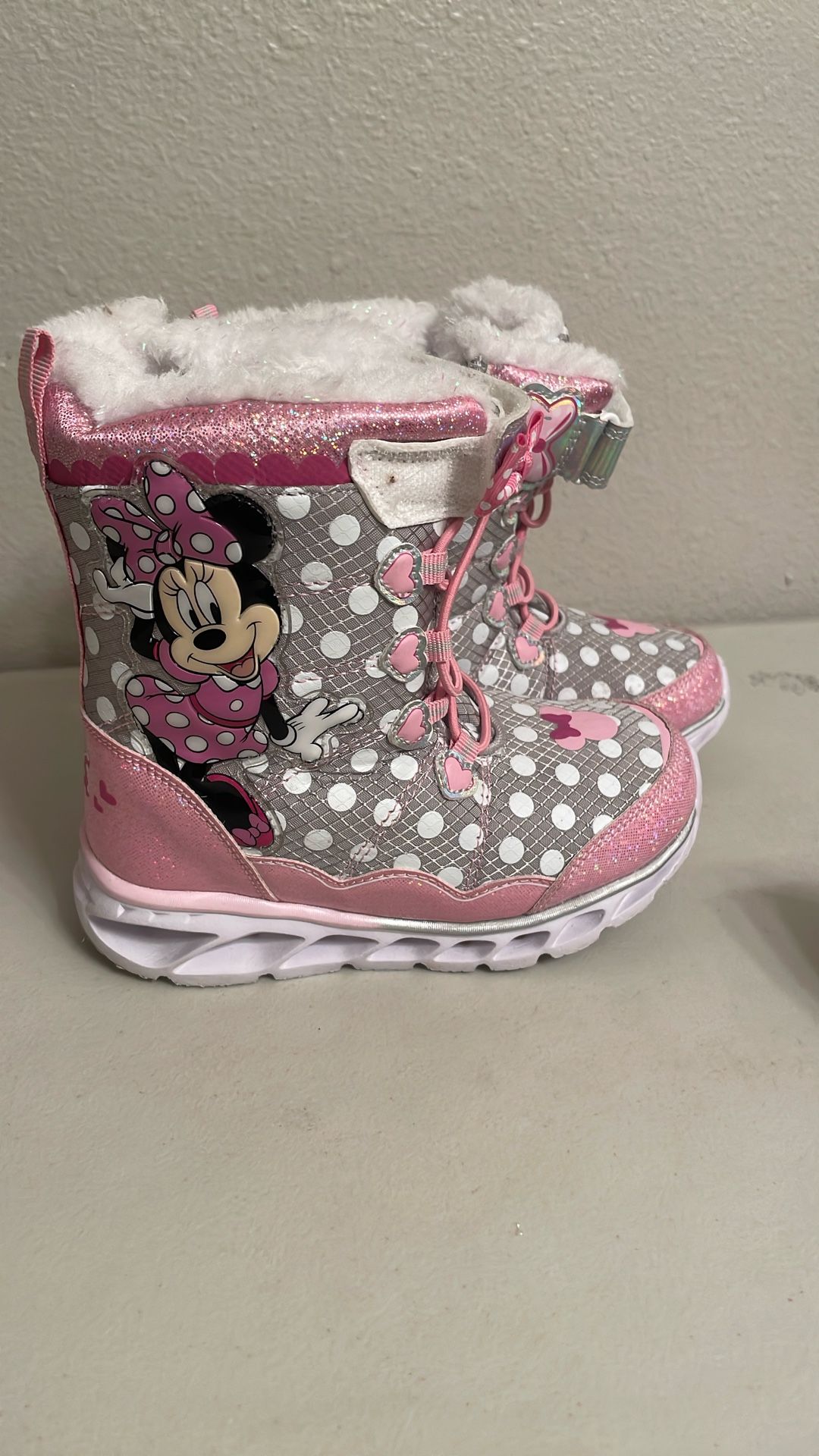 Disney Junior Minnie Mouse Light Up Boots Size 11Faux Fur Polkadot Pink /Gray