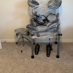 Simmons Sd550 Drum Set With Chair