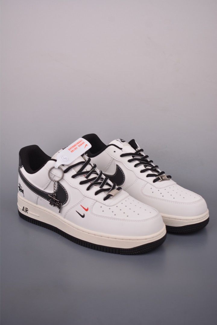 Nike Air Force 1 Low 