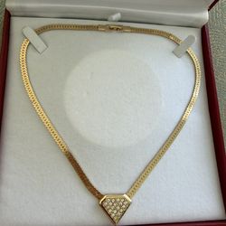 Vintage gold mesh chain v necklace with triangle rhinestone  In great condition Approx 15.5” in length  No markings