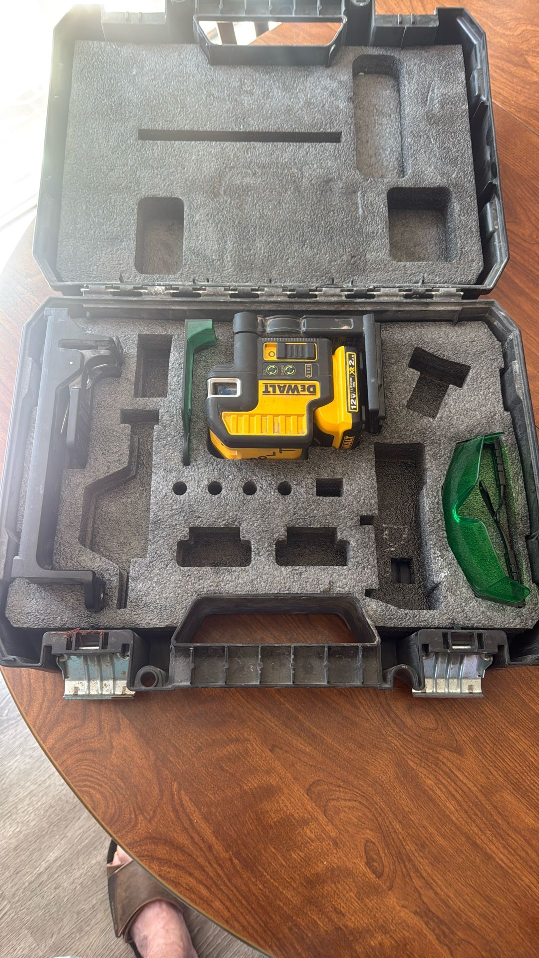 Dewalt Cross, Line and Dot Laser Level 