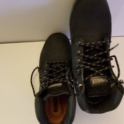 Look At My Offers 👀Page I Have More Items!

Good Working Boots! 👷‍♂️👷‍♀️
Black DEWALT Unisex Work Boots - Steel Toe -Size 7(W)🥾🥾 5(M)
