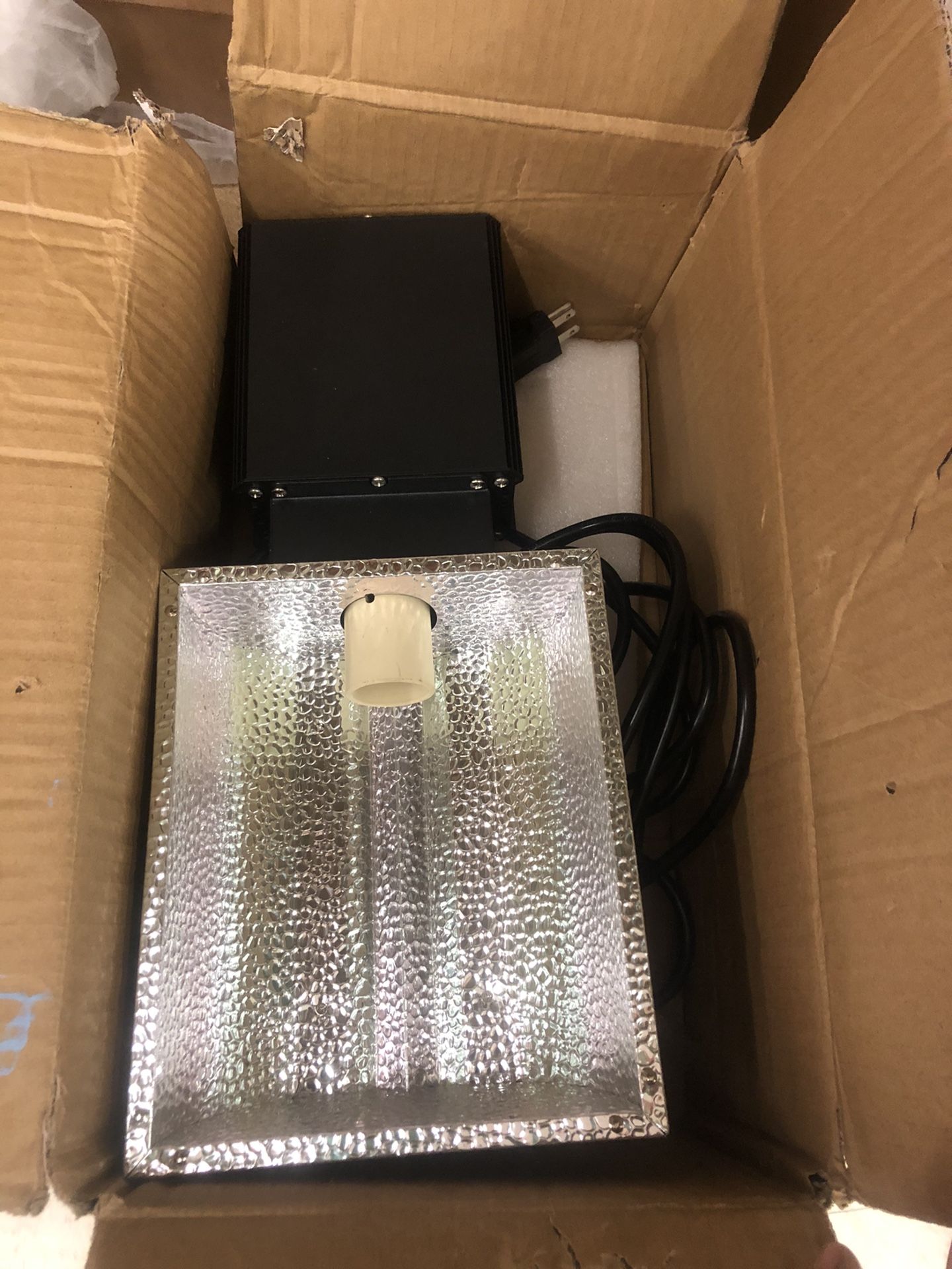 Grow light