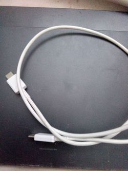 USB c cable white