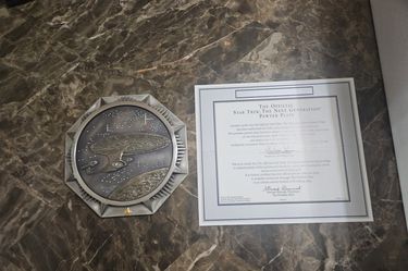 OFFICIAL Star Trek The Next Generation 1997 Pewter Plate Encounter At Farpoint
