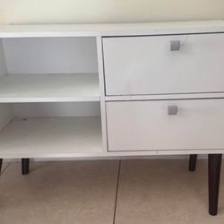 White tv Stand