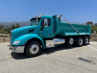Peterbuilt super ten 579 dump truck
