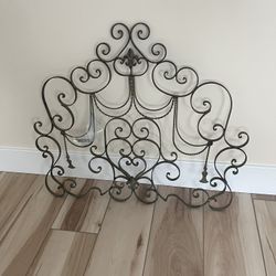 Metal Decorative Wall Art With Scroll Design
