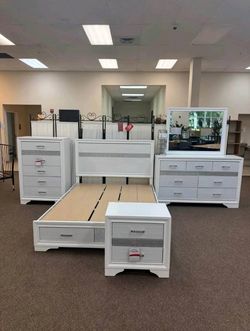Bedroom set