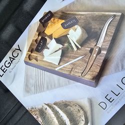 DELIO ACACIA CHEESE CUTTING BOARD & TOOLS SET

