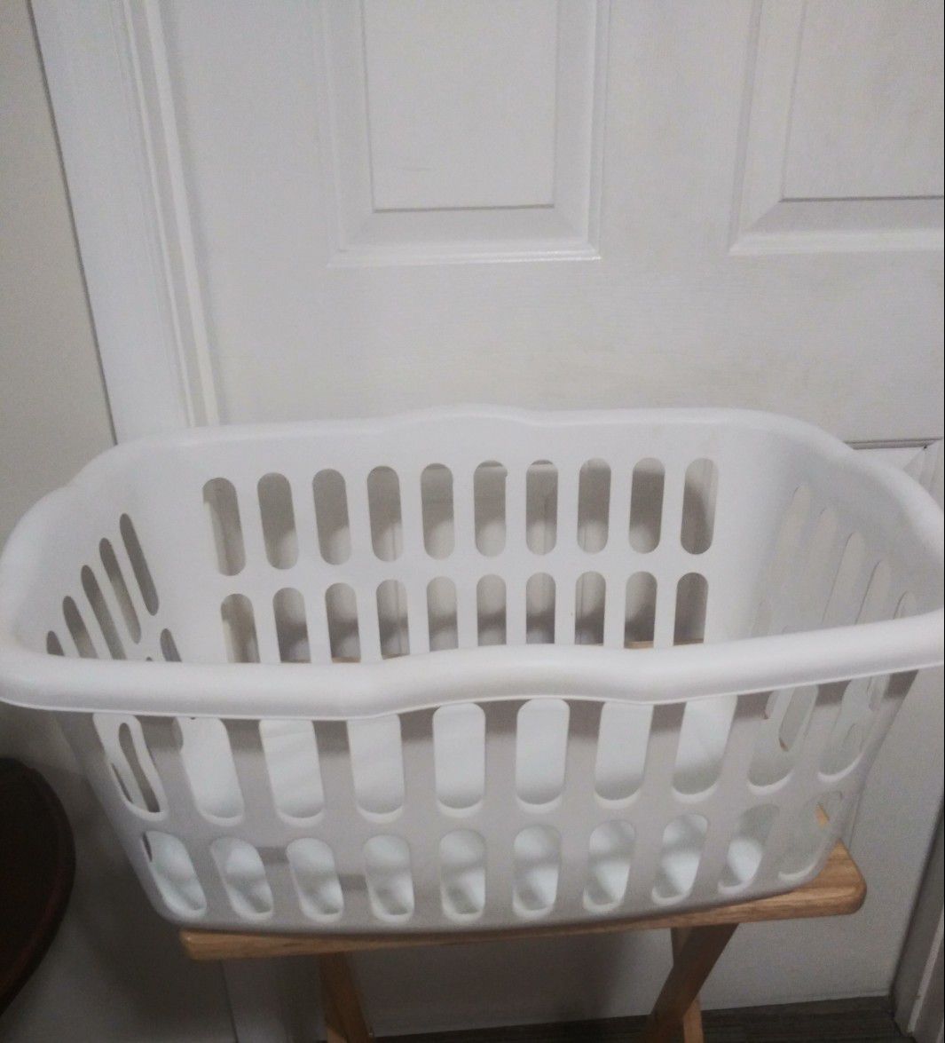 Laundry Basket (good condition ) used normal