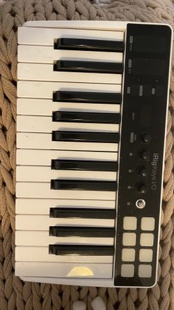 IK Multimedia iRig Keys