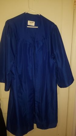 Price negotiable Size 5'1-5'3 graduation gown
