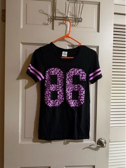 Women’s PINK Victoria Secret Number 86 T-shirt Size Medium