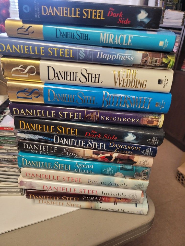 Danielle Steel Books for Sale in Mesa, AZ OfferUp