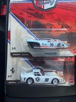 Vintage racing Porsche and Ferrari set.