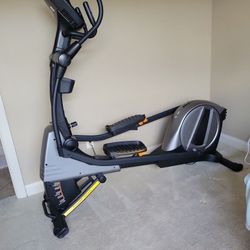 Nordic Track Elliptical E 7.7 Power Incline