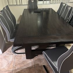 Wooden Dining Table 
