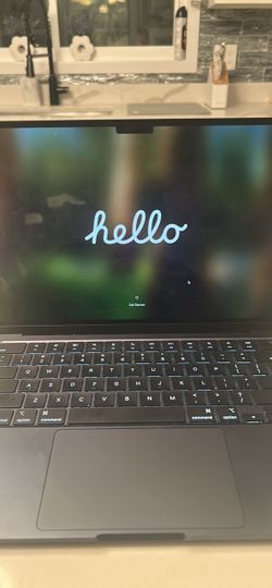 MacBook m4 chip 13.6 in