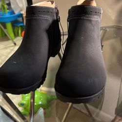 Size 7 Black Boots