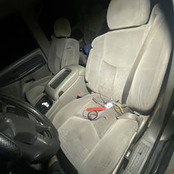 Chevy suburban seat complete