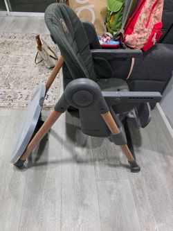 Maxi cosi high chair, no belts