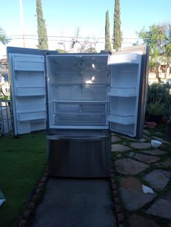 Refrigerator completo solo ocupa gas para que enfríe
