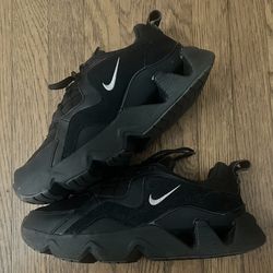 WOMENS NIKE RYZ TRIPLE BLACK SHOES