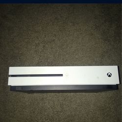 Xbox one s (READ DESCRIPTION)
