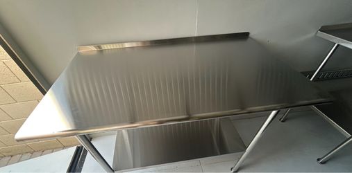 Stainless steel tables