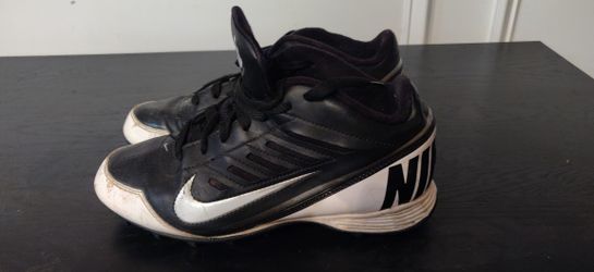 Nike youth football cleats
