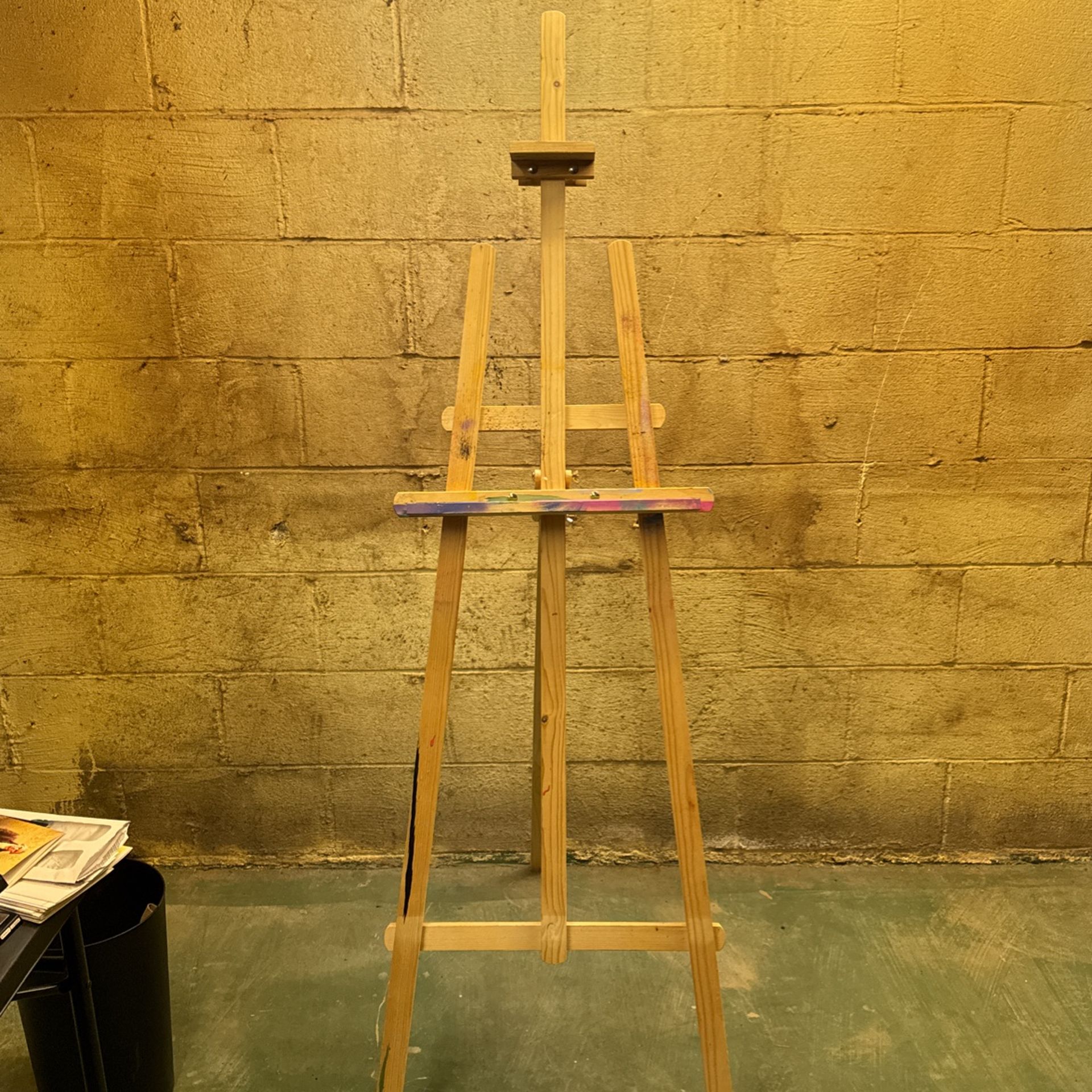 Artist Easel