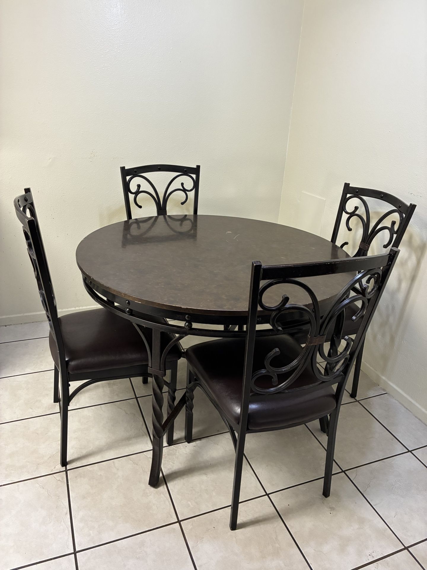 Dining Table 4 Chairs 